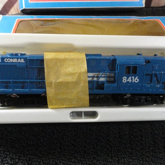 Conrail 8416 engine and Box Car set HO SCALE, with boxes~RUNS~detailed~T… - Picture 2 of 5